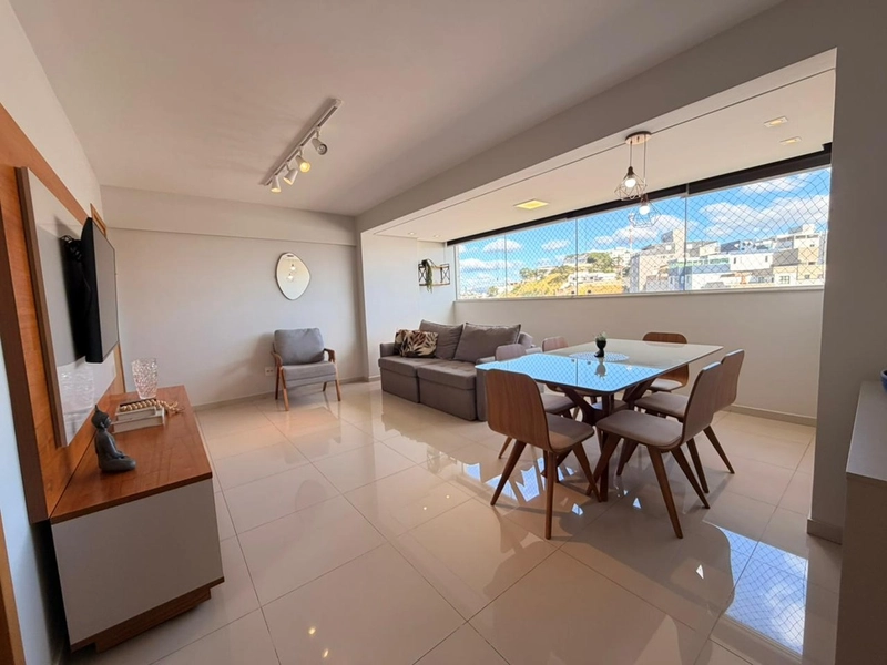 APARTAMENTO COM LAZER DISPONÍVEL PARA VENDA NO BAIRRO CASTELO | 90M² |: 3ª foto da galeria de imagens do imóvel