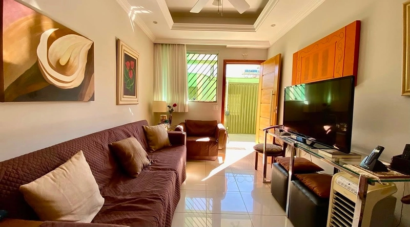 Casa Duplex à Venda no Bairro Serrano – 3 Quartos, Suíte e 2 Vagas: 4ª foto da galeria de imagens do imóvel