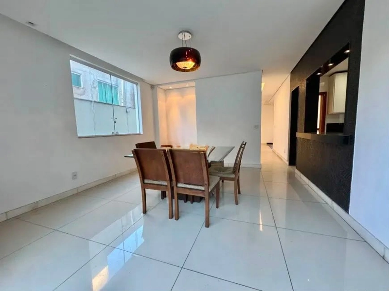 CASA ALTO PADRÃO | 4 QUARTOS | 2 SUÍTES | 4 VAGAS | BAIRRO TREVO: 4ª foto da galeria de imagens do imóvel