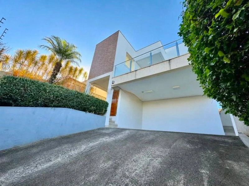 CASA ALTO PADRÃO | 4 QUARTOS | 2 SUÍTES | 4 VAGAS | BAIRRO TREVO: 2ª foto da galeria de imagens do imóvel