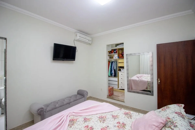 CASA À VENDA NO JARDIM LAGUNA: 13ª foto da galeria de imagens do imóvel