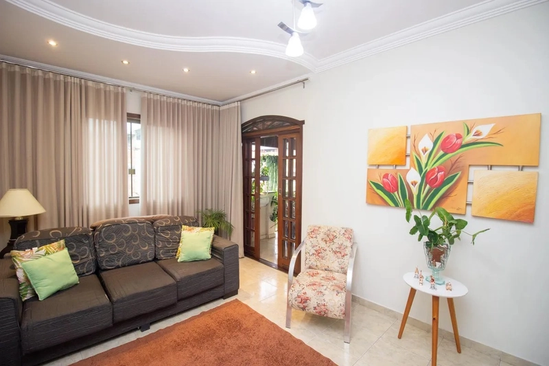 CASA À VENDA NO JARDIM LAGUNA: 7ª foto da galeria de imagens do imóvel