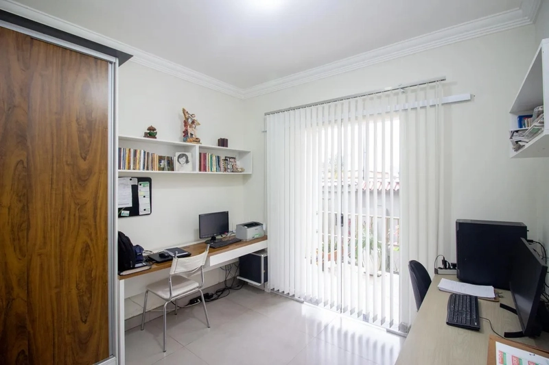 CASA À VENDA NO JARDIM LAGUNA: 12ª foto da galeria de imagens do imóvel