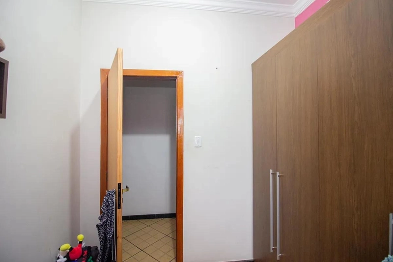 CASA À VENDA | 4 QUARTOS | 2 BANHEIROS | 4 VAGAS |: 24ª foto da galeria de imagens do imóvel