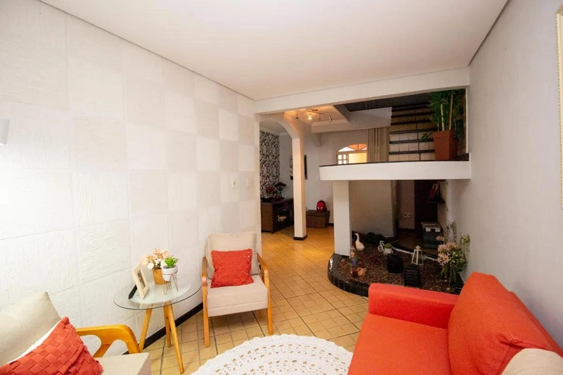 CASA À VENDA | 4 QUARTOS | 2 BANHEIROS | 4 VAGAS |: 8ª foto da galeria de imagens do imóvel