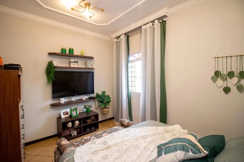 CASA À VENDA | 4 QUARTOS | 2 BANHEIROS | 4 VAGAS |: 28ª foto da galeria de imagens do imóvel