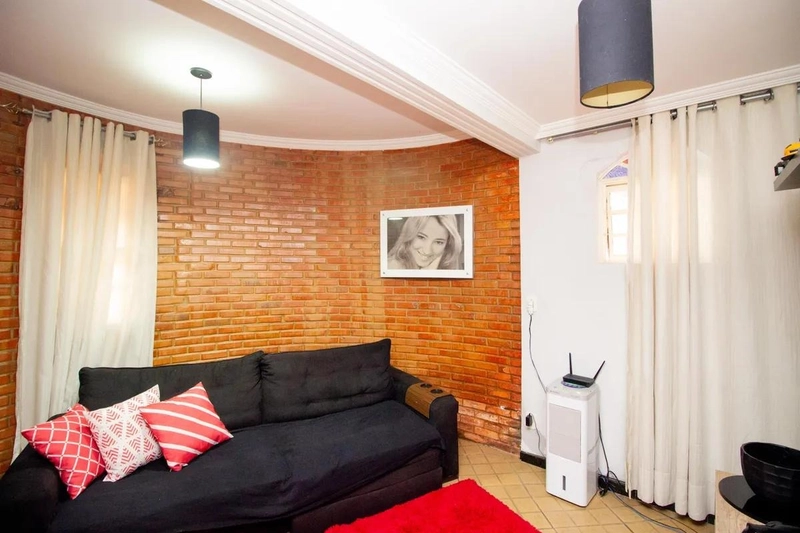 CASA À VENDA | 4 QUARTOS | 2 BANHEIROS | 4 VAGAS |: 4ª foto da galeria de imagens do imóvel