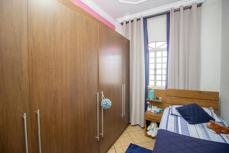 CASA À VENDA | 4 QUARTOS | 2 BANHEIROS | 4 VAGAS |: 21ª foto da galeria de imagens do imóvel