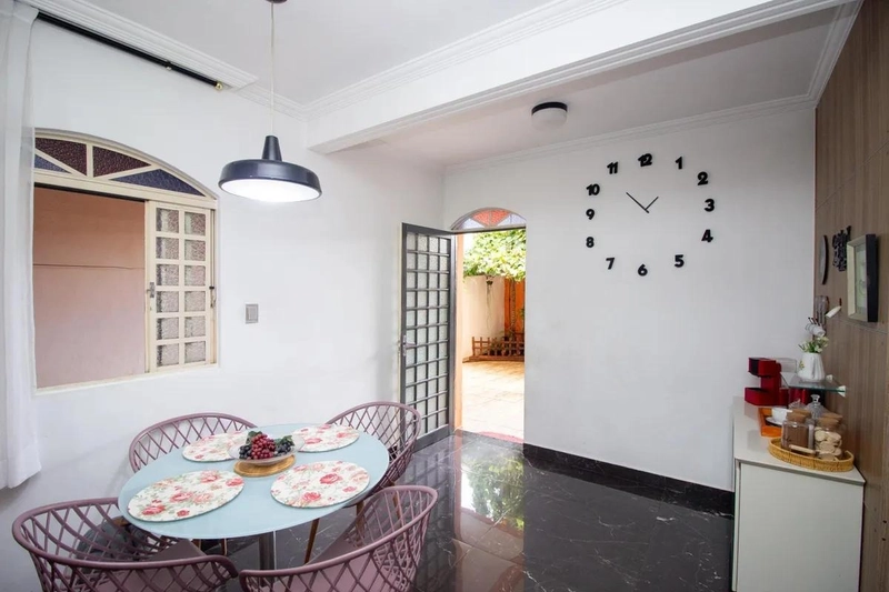 CASA À VENDA | 4 QUARTOS | 2 BANHEIROS | 4 VAGAS |: 10ª foto da galeria de imagens do imóvel
