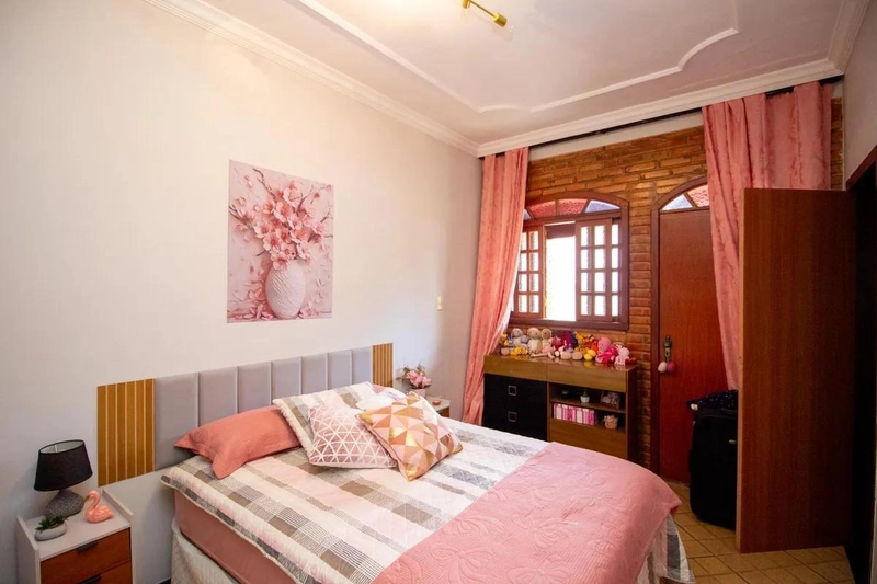 CASA À VENDA | 4 QUARTOS | 2 BANHEIROS | 4 VAGAS |: 19ª foto da galeria de imagens do imóvel