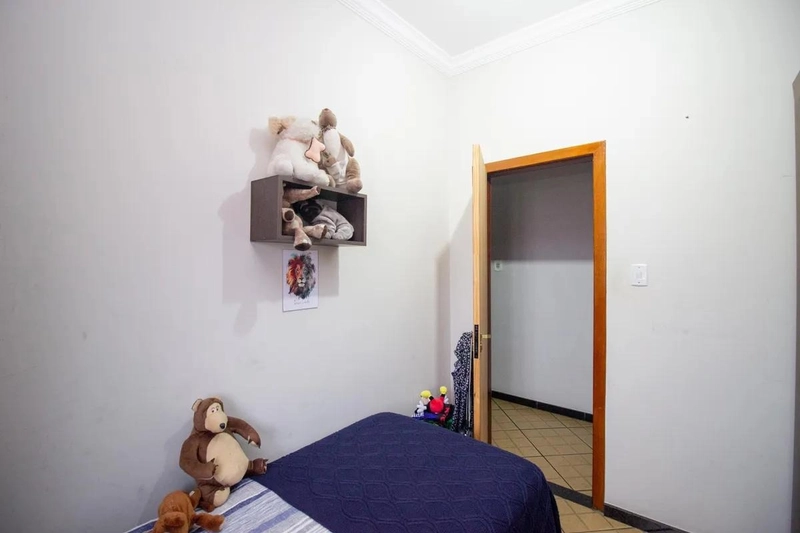 CASA À VENDA | 4 QUARTOS | 2 BANHEIROS | 4 VAGAS |: 23ª foto da galeria de imagens do imóvel