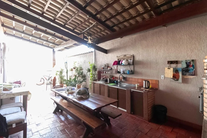 CASA À VENDA NA REGIÃO DO COQUEIROS: 3ª foto da galeria de imagens do imóvel