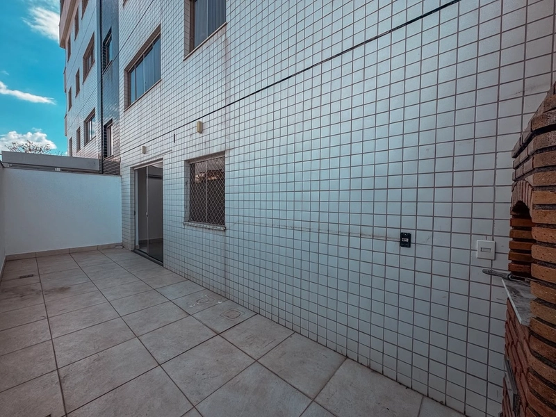 ÁREA PRIVATIVA Á VENDA NO SERRANO | 128m²: 3ª foto da galeria de imagens do imóvel