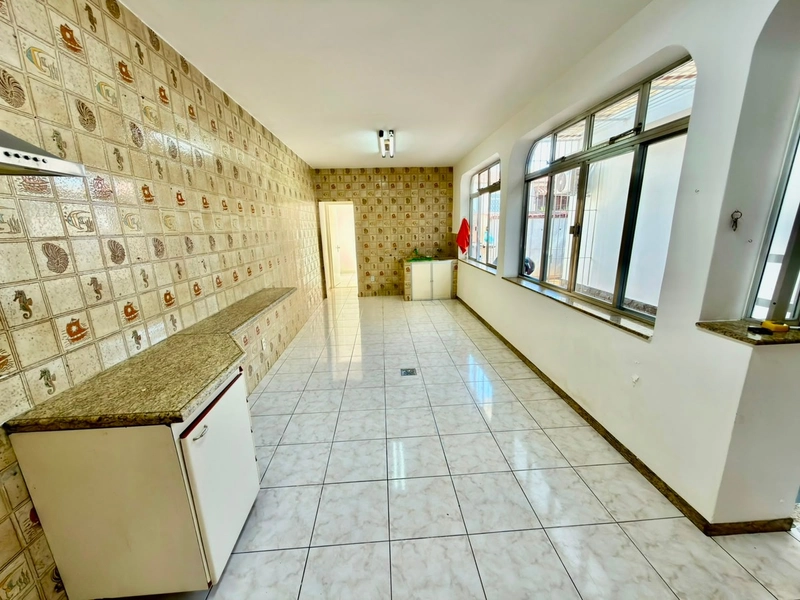 CASA COMERCIAL Á VENDA NO ALÍPIO DE MELO | LOTE 270 M² | 3 QTS | SUÍTE: 8ª foto da galeria de imagens do imóvel