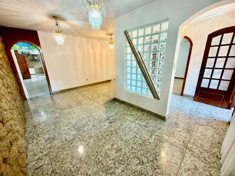 CASA COMERCIAL Á VENDA NO ALÍPIO DE MELO | LOTE 270 M² | 3 QTS | SUÍTE: 3ª foto da galeria de imagens do imóvel