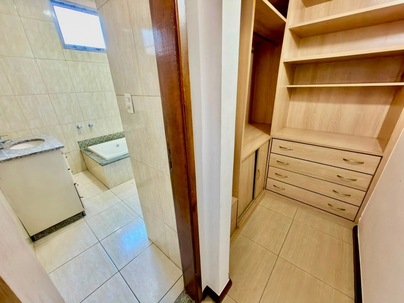 CASA COMERCIAL Á VENDA NO ALÍPIO DE MELO | LOTE 270 M² | 3 QTS | SUÍTE: 15ª foto da galeria de imagens do imóvel