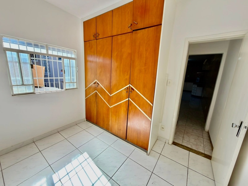 CASA COMERCIAL Á VENDA NO ALÍPIO DE MELO | LOTE 270 M² | 3 QTS | SUÍTE: 19ª foto da galeria de imagens do imóvel