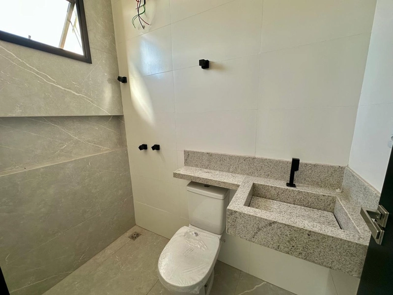 CASA GEMINADA INDIVIDUAL Á VENDA NO PLANALTO | 02 SUÍTES | LAVABO |: 17ª foto da galeria de imagens do imóvel