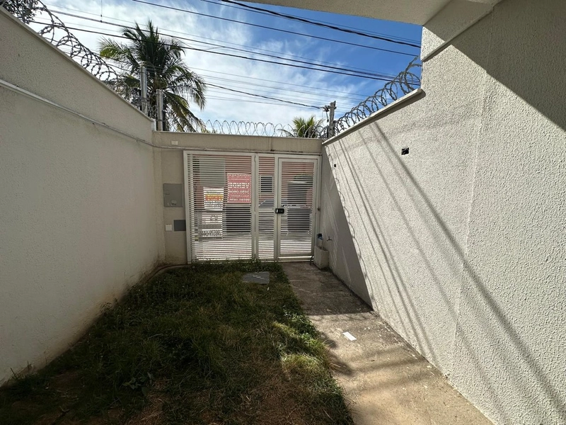 CASA GEMINADA INDIVIDUAL Á VENDA NO PLANALTO | 02 SUÍTES | LAVABO: 20ª foto da galeria de imagens do imóvel