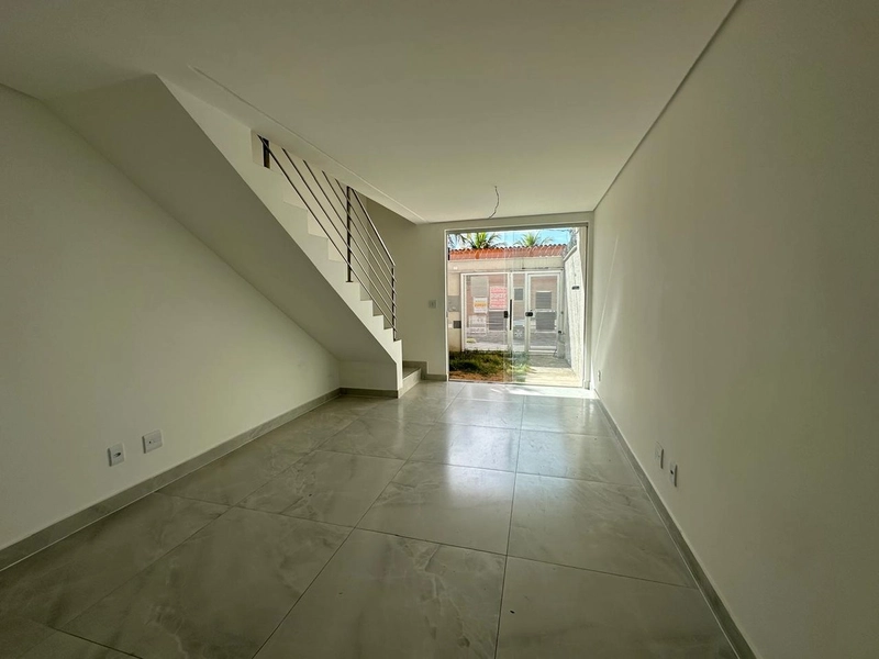 CASA GEMINADA INDIVIDUAL Á VENDA NO PLANALTO | 02 SUÍTES | LAVABO: 4ª foto da galeria de imagens do imóvel