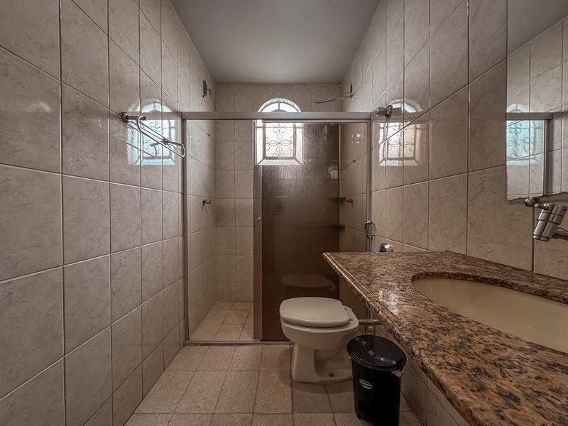 CASA RESIDENCIAL OU COMERCIAL Á VENDA NO SERRANO | 200M² LOTE: 29ª foto da galeria de imagens do imóvel