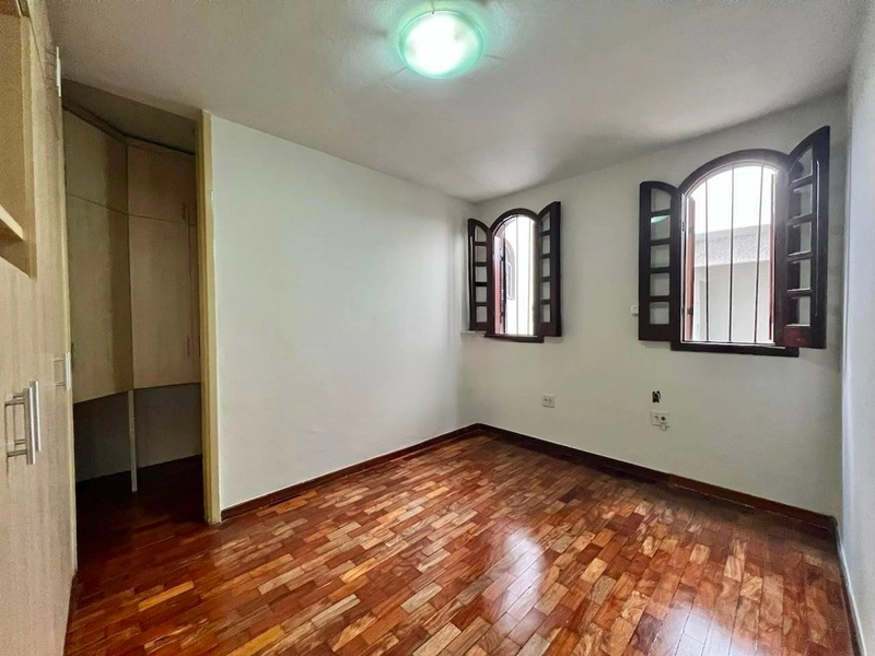 CASA RESIDENCIAL OU COMERCIAL Á VENDA NO SERRANO | 200M² LOTE: 24ª foto da galeria de imagens do imóvel