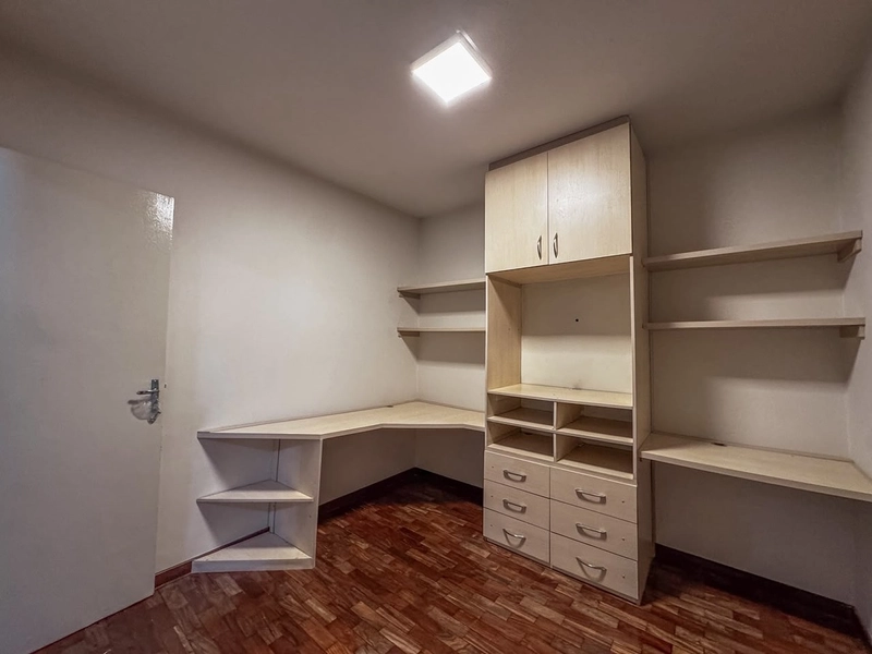 CASA RESIDENCIAL OU COMERCIAL Á VENDA NO SERRANO | 200M² LOTE: 17ª foto da galeria de imagens do imóvel