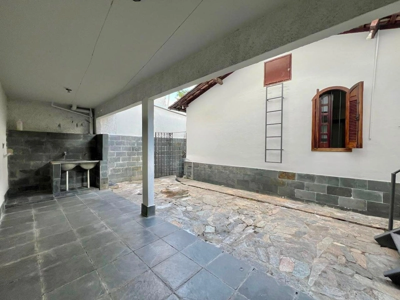CASA RESIDENCIAL OU COMERCIAL Á VENDA NO SERRANO | 200M² LOTE: 5ª foto da galeria de imagens do imóvel
