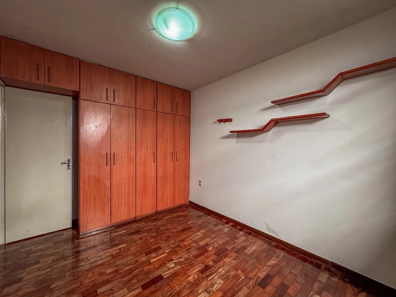CASA RESIDENCIAL OU COMERCIAL Á VENDA NO SERRANO | 200M² LOTE: 12ª foto da galeria de imagens do imóvel