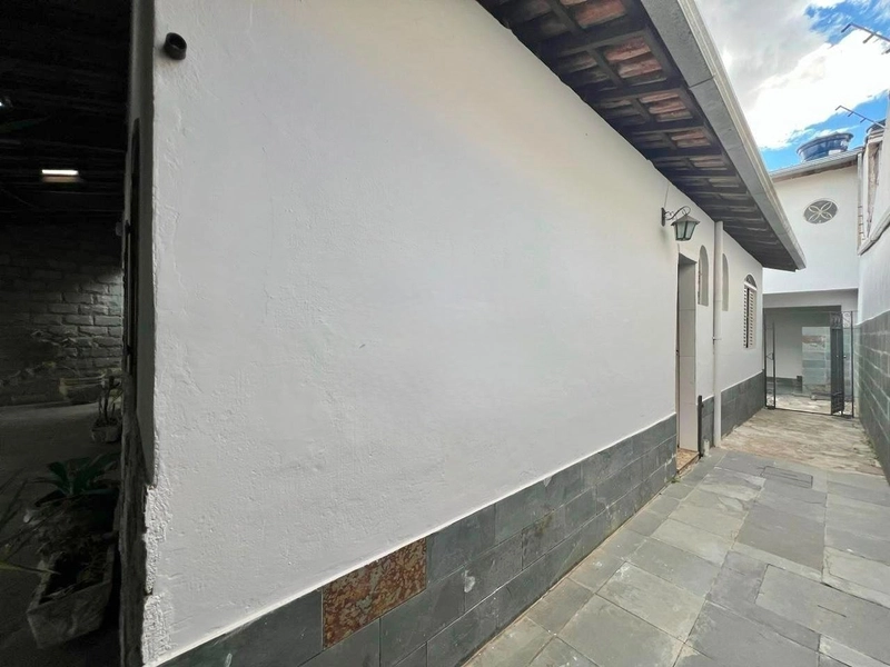 CASA RESIDENCIAL OU COMERCIAL Á VENDA NO SERRANO | 200M² LOTE: 6ª foto da galeria de imagens do imóvel