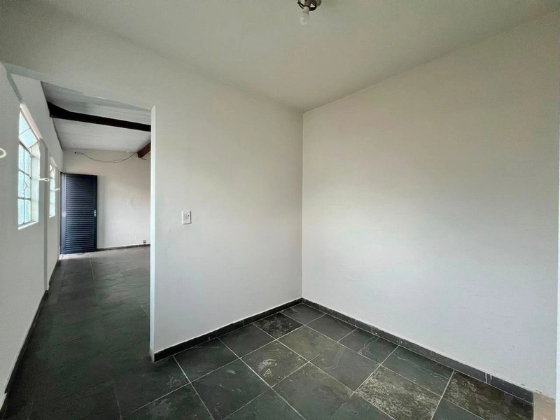 CASA RESIDENCIAL OU COMERCIAL Á VENDA NO SERRANO | 200M² LOTE: 27ª foto da galeria de imagens do imóvel