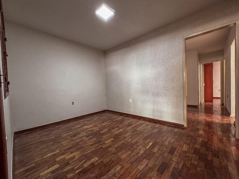 CASA RESIDENCIAL OU COMERCIAL Á VENDA NO SERRANO | 200M² LOTE: 26ª foto da galeria de imagens do imóvel