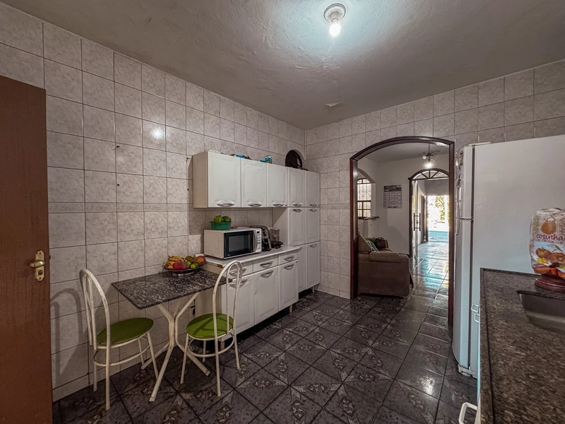 CASA COMERCIAL INDIVIDUAL À VENDA NO CARAJAS (PEDRA AZUL) CONTAGEM: 15ª foto da galeria de imagens do imóvel