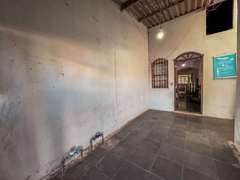 CASA COMERCIAL INDIVIDUAL À VENDA NO CARAJAS (PEDRA AZUL) CONTAGEM: 1ª foto da galeria de imagens do imóvel