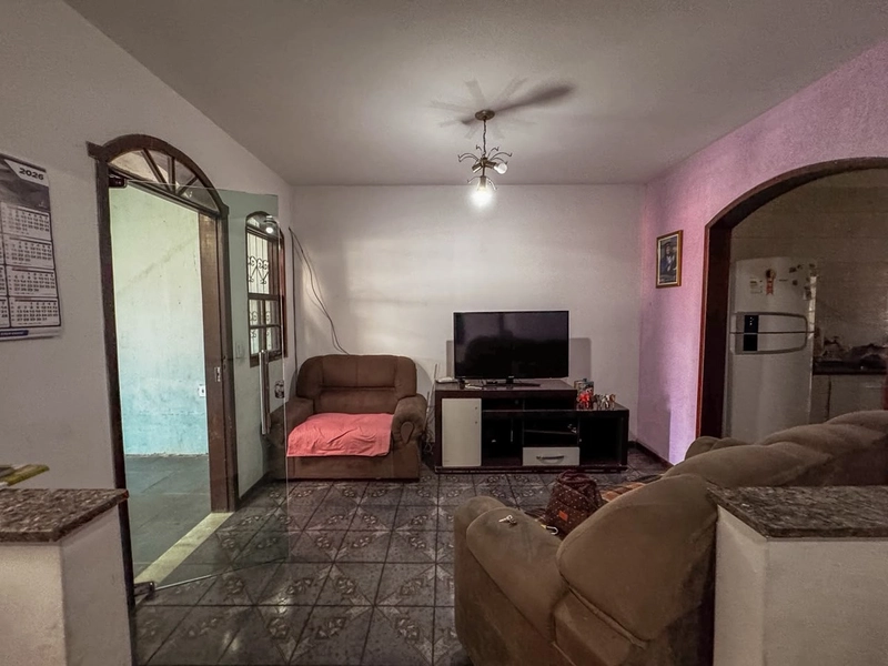 CASA COMERCIAL INDIVIDUAL À VENDA NO CARAJAS (PEDRA AZUL) CONTAGEM: 6ª foto da galeria de imagens do imóvel