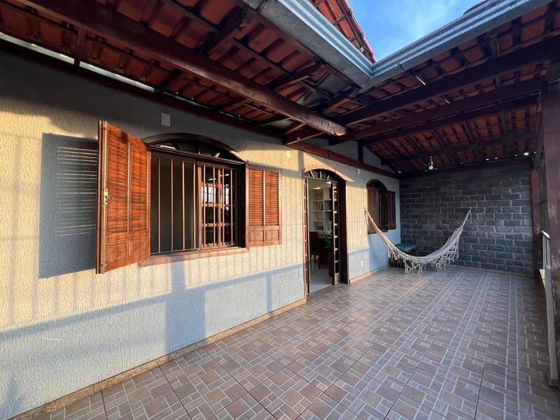 CASA NO ALÍPIO DE MELO REFORMADA | 04 QUARTOS | SUÍTE | PISCINA: 3ª foto da galeria de imagens do imóvel