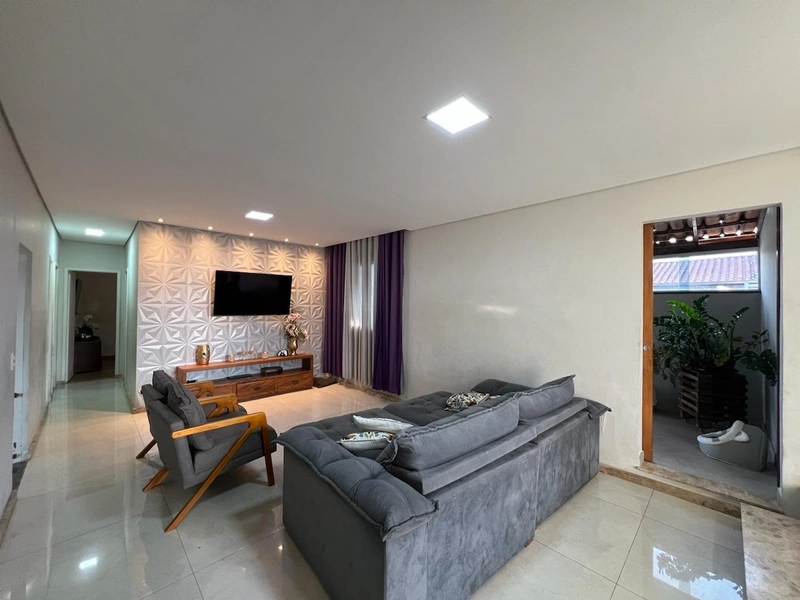 CASA NO ALÍPIO DE MELO REFORMADA | 04 QUARTOS | SUÍTE | PISCINA: 9ª foto da galeria de imagens do imóvel