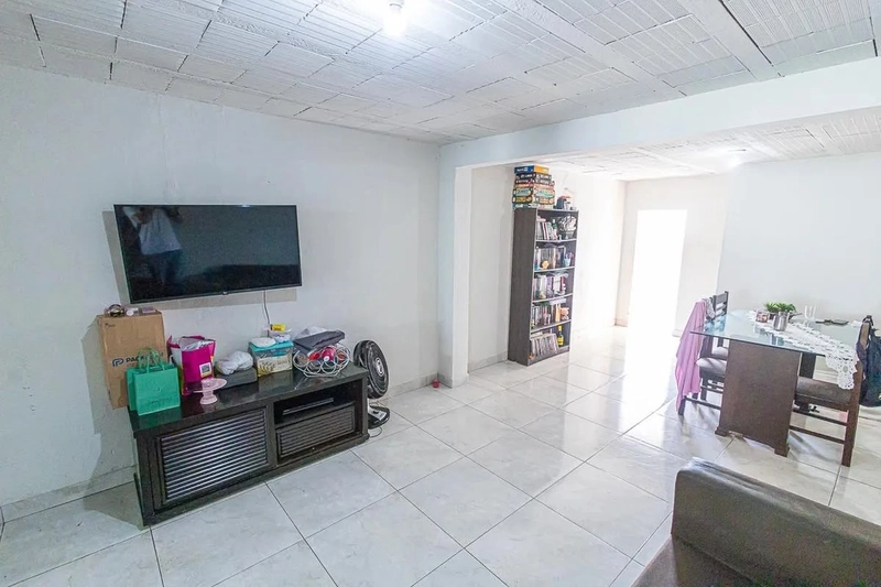 OPORTUNIDADE IMPERDÍVEL IMÓVEL COM 3 CASAS NO MESMO TERRENO: 7ª foto da galeria de imagens do imóvel