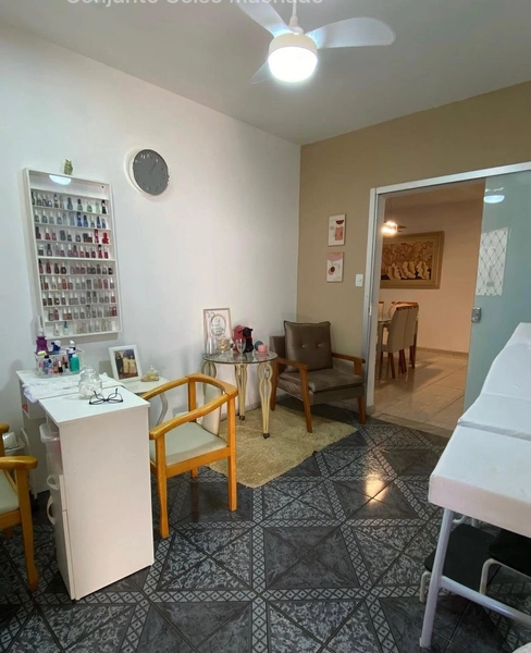 Casa Colonial com Excelente Potencial de Modernização: 30ª foto da galeria de imagens do imóvel