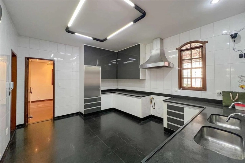 Casa Colonial à Venda no Serrano | 4 Quartos | 2 Suítes | Piscina: 26ª foto da galeria de imagens do imóvel