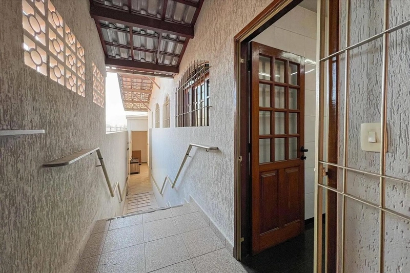 Casa Colonial à Venda no Serrano | 4 Quartos | 2 Suítes | Piscina: 40ª foto da galeria de imagens do imóvel