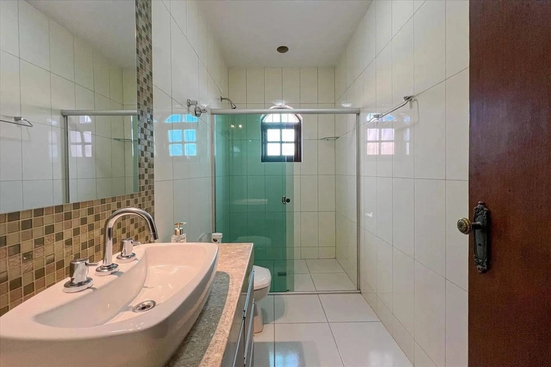 Casa Colonial à Venda no Serrano | 4 Quartos | 2 Suítes | Piscina: 38ª foto da galeria de imagens do imóvel