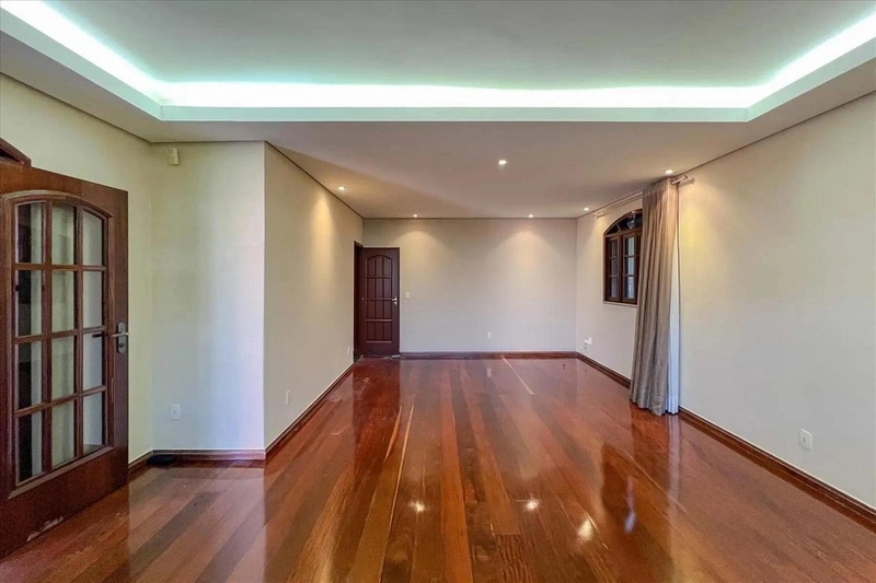 Casa Colonial à Venda no Serrano | 4 Quartos | 2 Suítes | Piscina: 20ª foto da galeria de imagens do imóvel