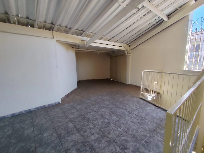CASA COMERCIAL À VENDA NA REGIAO DO LAGUNA: 4ª foto da galeria de imagens do imóvel