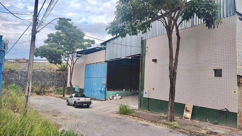 GALPÃO COMERCIAL DISPONÍVEL PARA LOCAÇÃO / ALUGUEL NO BAIRRO CANAÃ: 4ª foto da galeria de imagens do imóvel