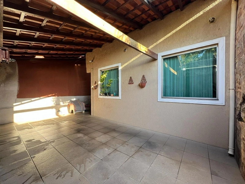 CASA À VENDA | 3 QUARTOS | 01 BANHEIRO | 03 VAGAS: 3ª foto da galeria de imagens do imóvel