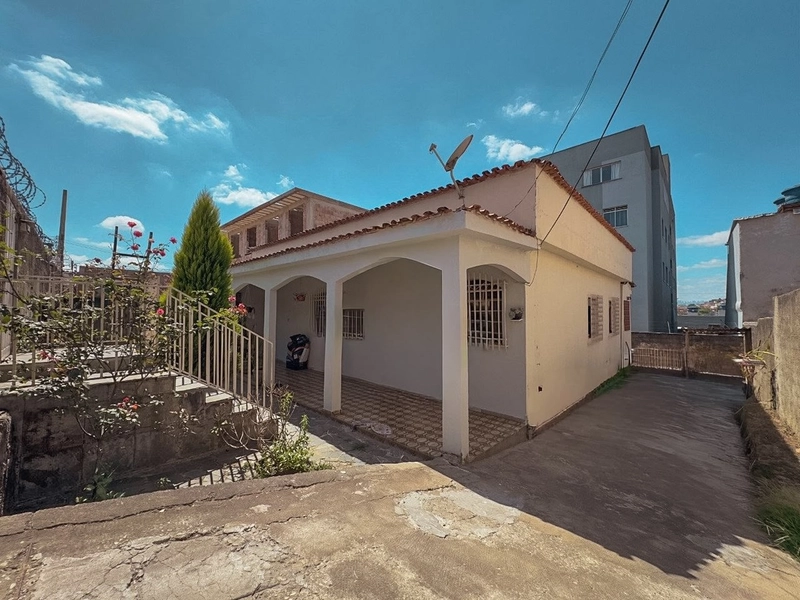 CASA À VENDA | BAIRRO SÃO SALVADOR