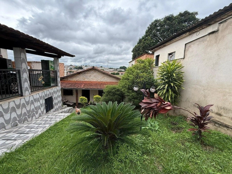 CASA  | 3 QUARTOS | 01 SUÍTE | 02 BANHEIROS | 02 VAGAS: 4ª foto da galeria de imagens do imóvel