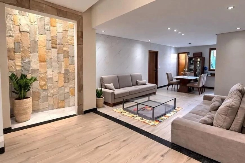 CASA À VENDA NO SERRANO | 3 QUARTOS | 2 SUÍTES | 4 BANHEIROS | 4 VAGAS