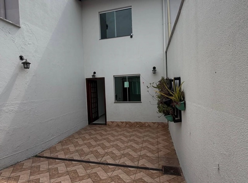CASA GEMINADA À VENDA | SERRANO: 3ª foto da galeria de imagens do imóvel